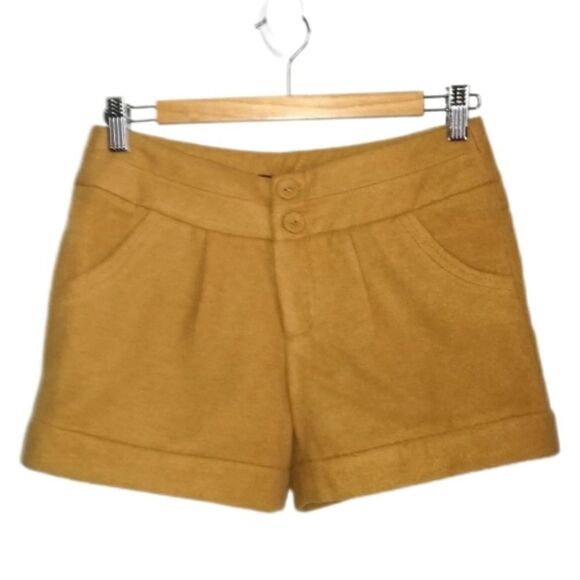 Tan Neutral Colors Warm Mid-Rise Winter Shorts Size Medium - Picture 1 of 10